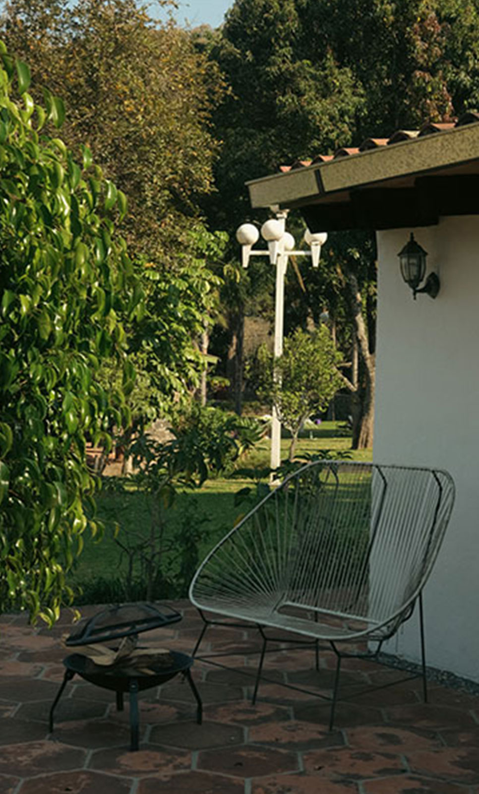 Villasmexiko-tepoztlan-hotel-villa2-exterior-sillas2