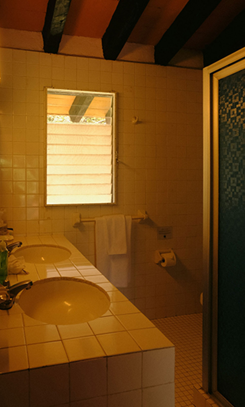 Villasmexiko-tepoztlan-hotel-villa2-interior--banos