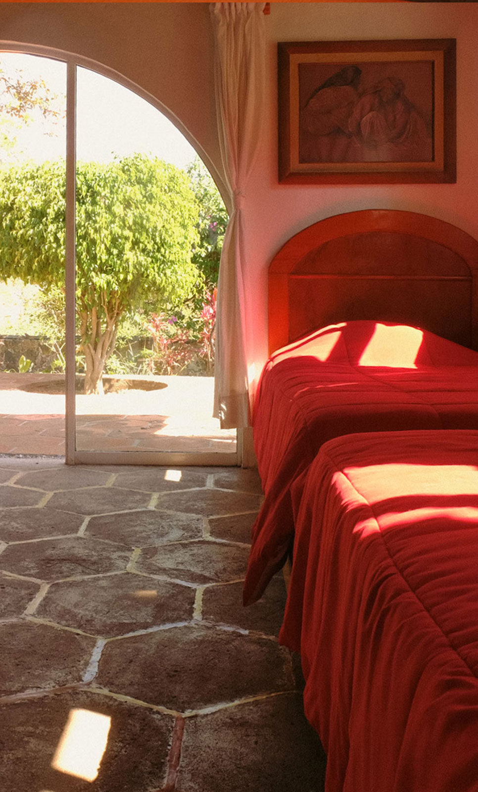 Villasmexiko-tepoztlan-hotel-villa2-interior-cama-2