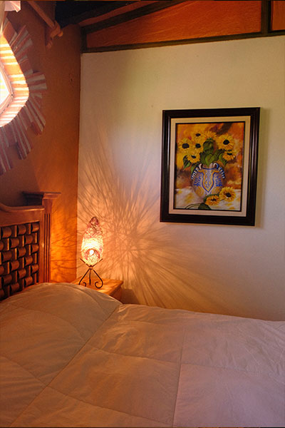 Villasmexiko-tepoztlan-hotel-villa4-interior-cama2