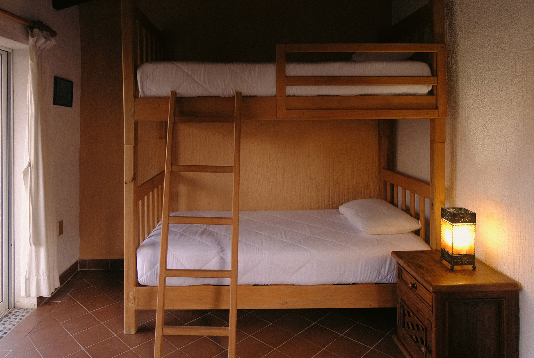 Villasmexiko-tepoztlan-hotel-villa8-interior-Literas1